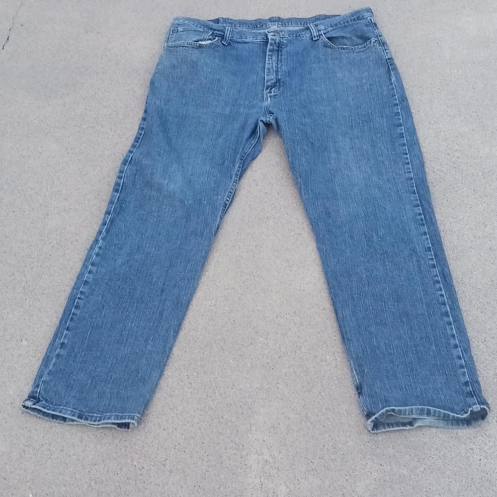 Wrangler men's regular fit jeans size 38 x 30